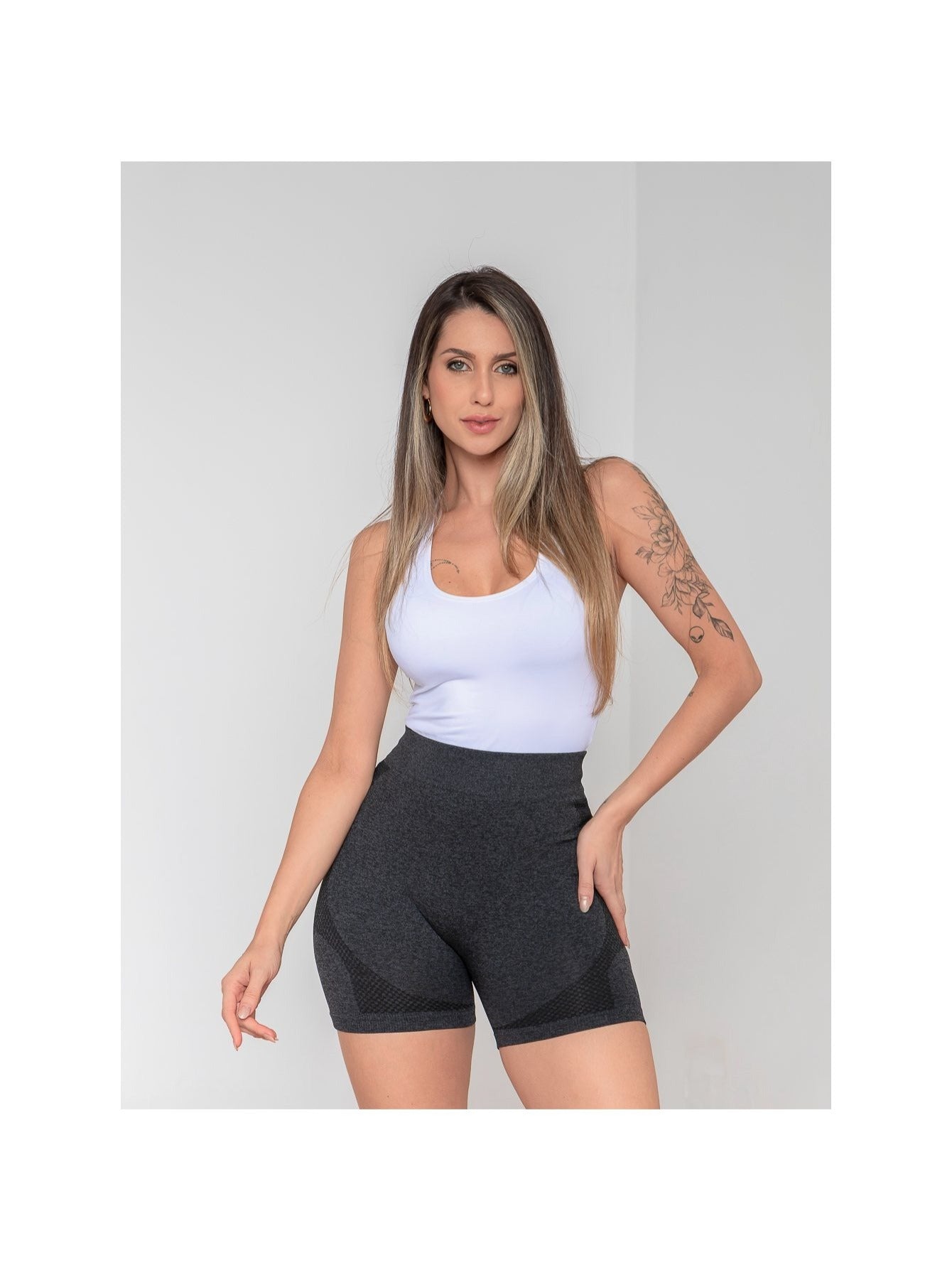 Shorts de ginástica femininos de cintura alta com compressão que levantam o bumbum