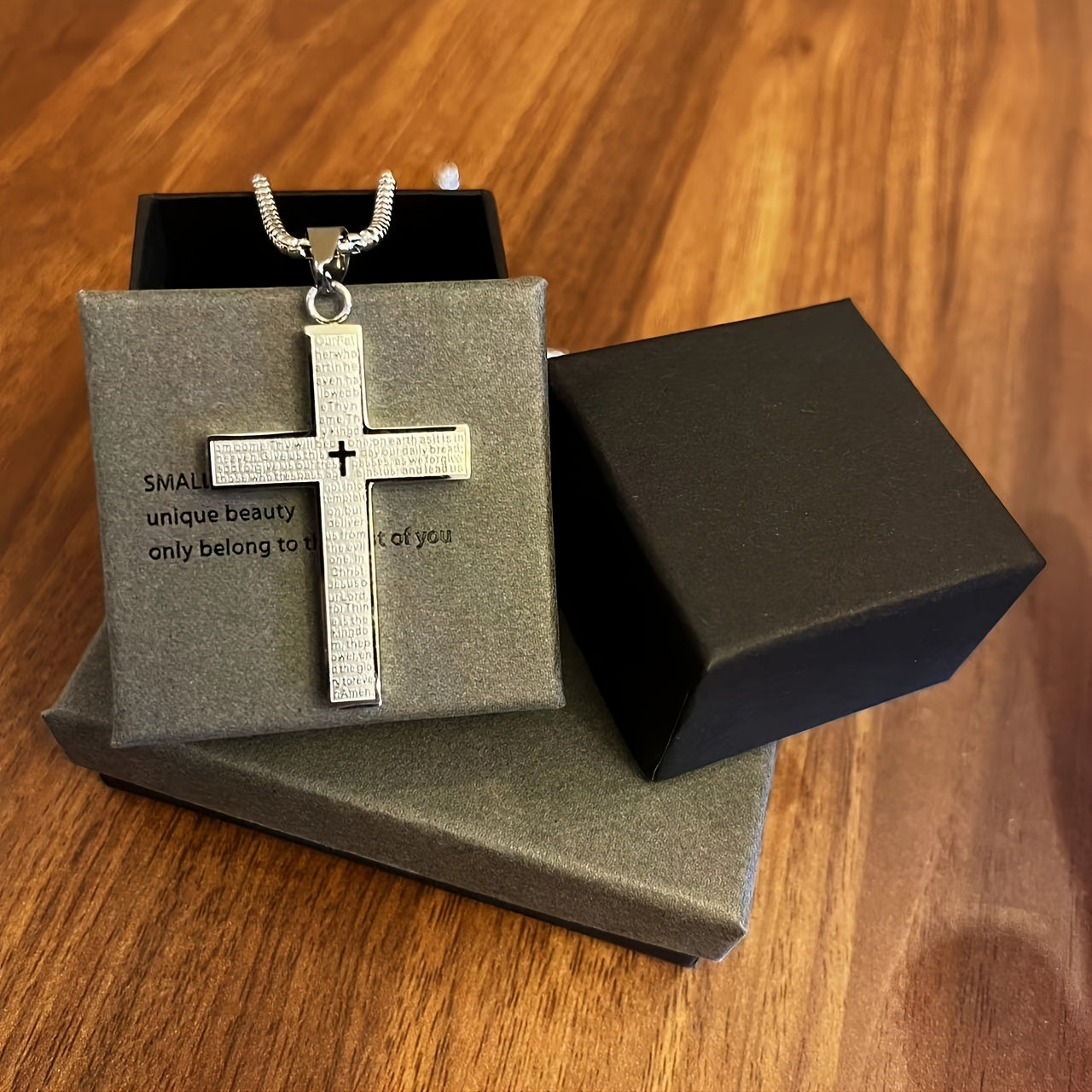 Colar com pingente de cruz em aço inoxidável 304 de alta qualidade e hipoalergênico | Banhado a ouro 18K