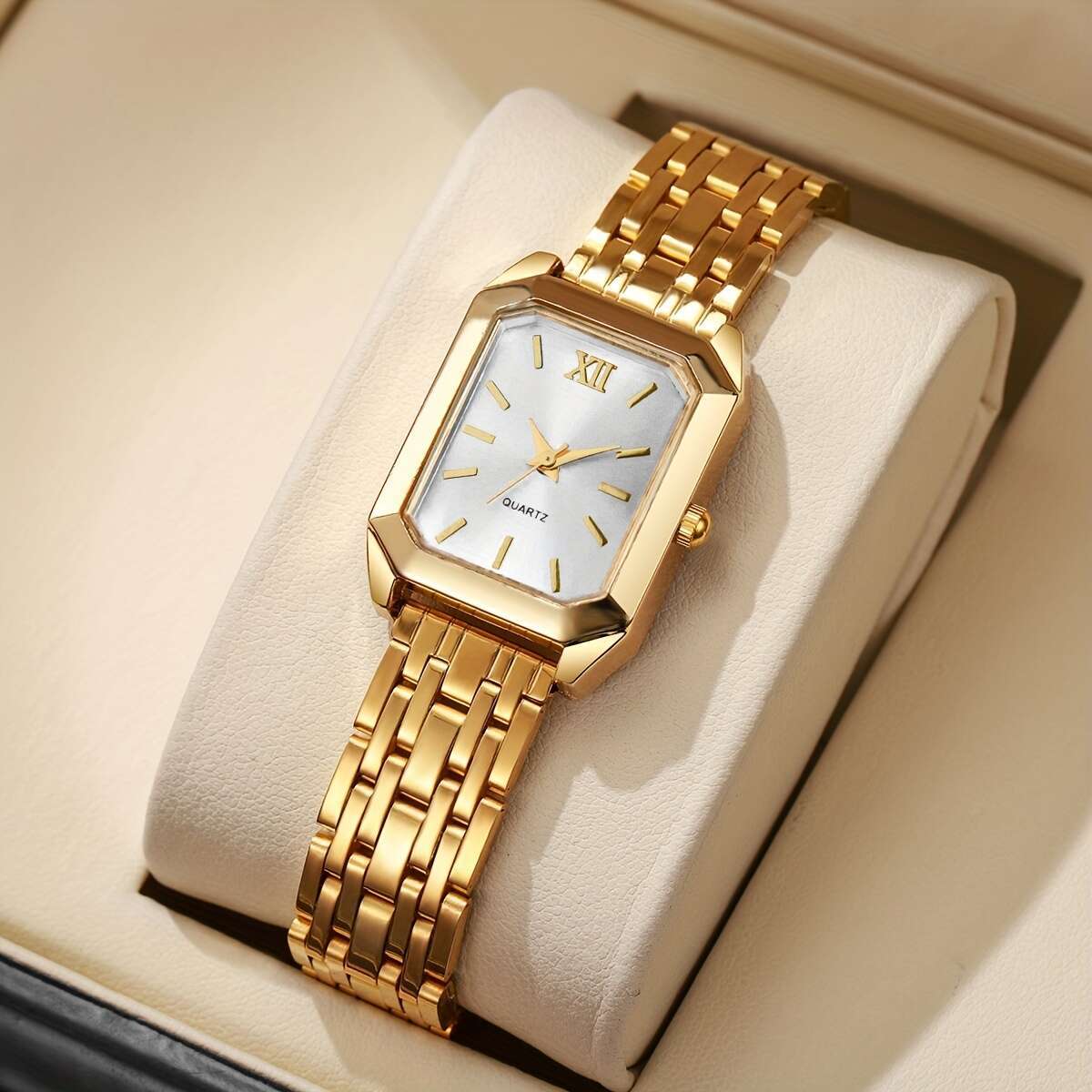 Relógio feminino, com mostrador quadrado requintado e elegante
