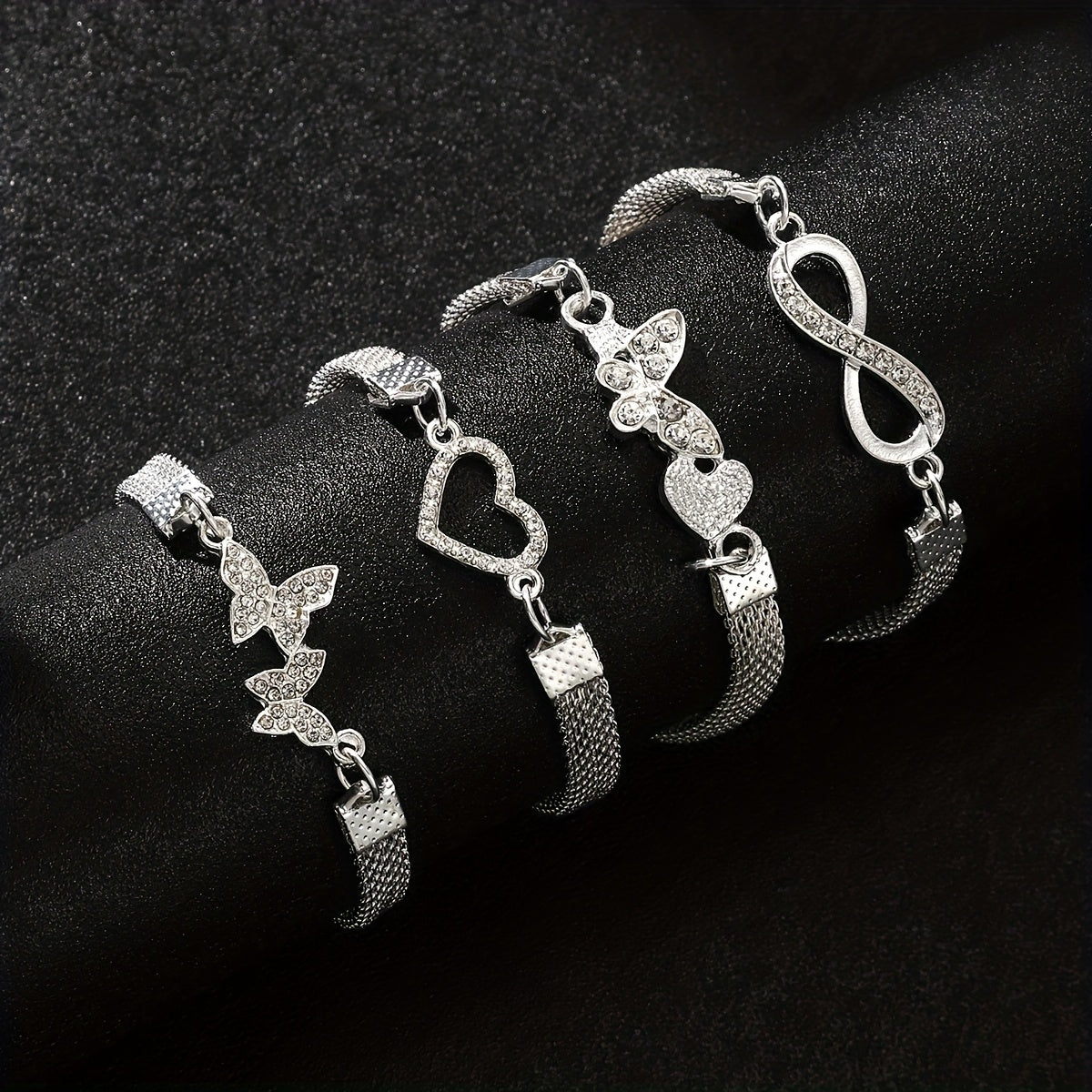 Conjunto de 4 peças de tornozeleira  com símbolo do infinito, borboleta e muito mais.