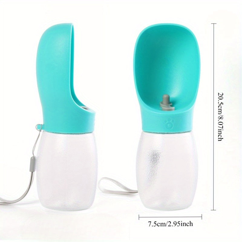 Garrafa de água portátil para cães e gatos, ideal para hidratação ao ar livre.