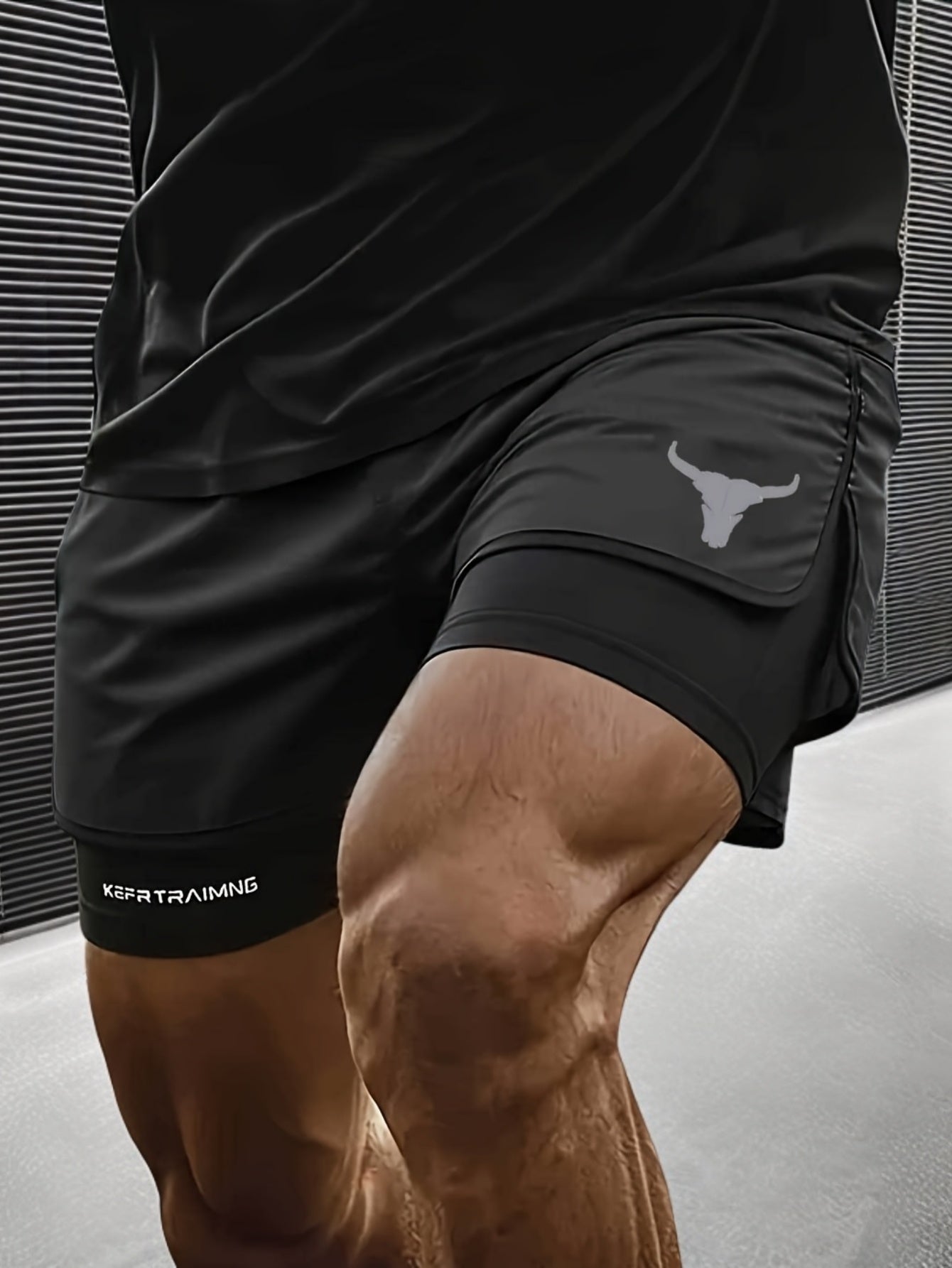 Calções de treino masculinos de secagem rápida e respiráveis com uma moderna estampa de cabeça de touro, perfeitos para praia e atividades físicas.