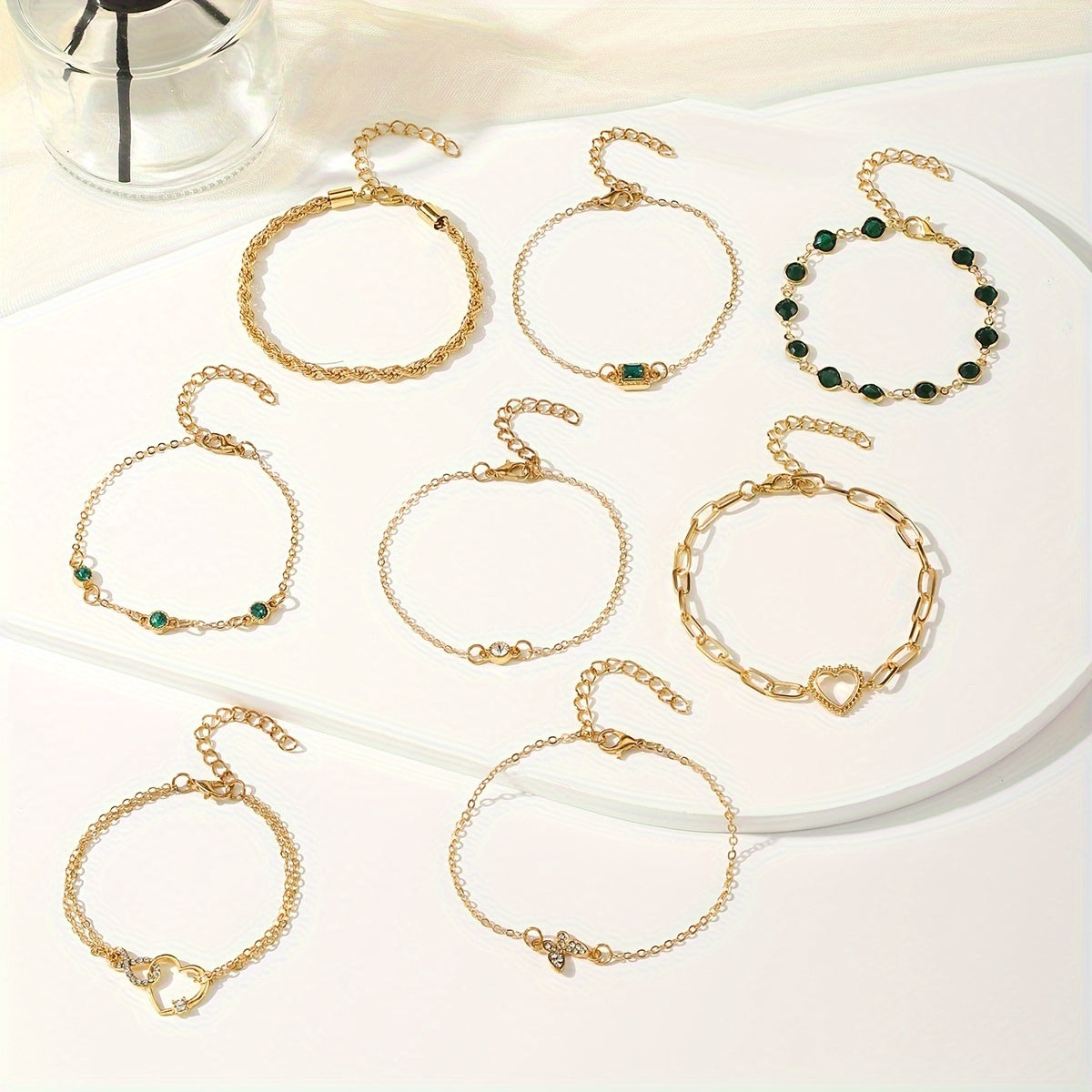 Conjunto de 8 pulseiras femininas da moda com designs de coração e geométricos, joias em camadas para um estilo elegante e único
