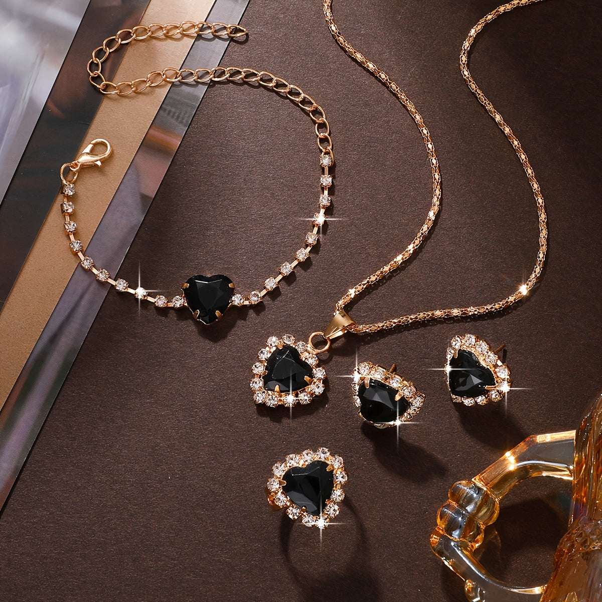 Conjunto de joias femininas estilo férias com 5 peças: 1 colar, 1 pulseira, 1 anel e 2 brincos