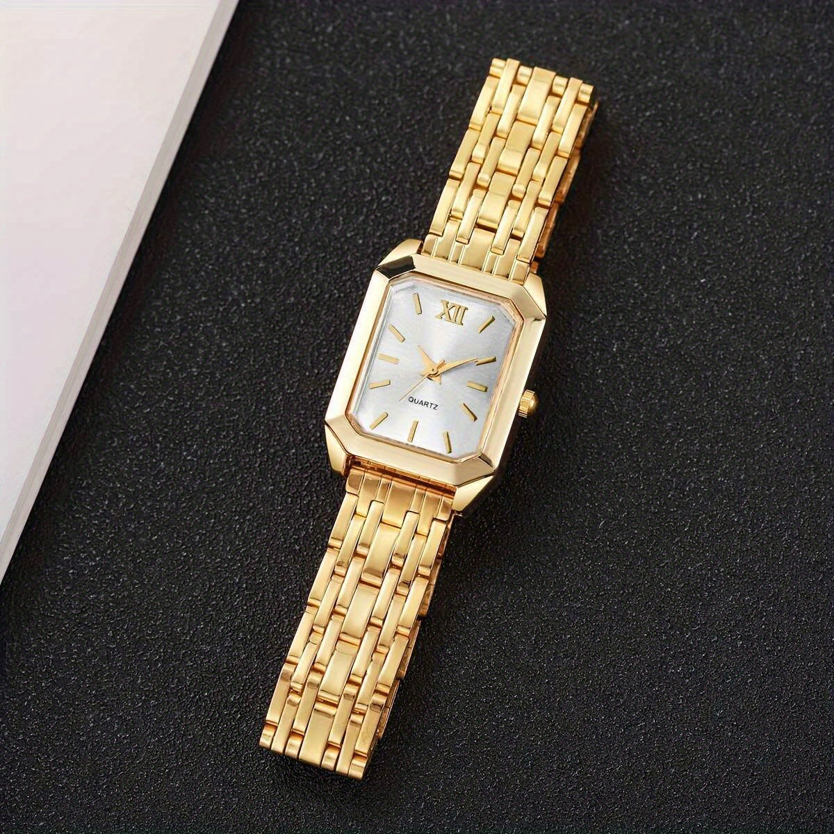 Relógio feminino, com mostrador quadrado requintado e elegante